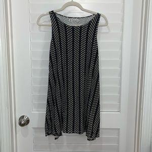 Fighting eel sleeveless knit dress in black/white pattern. Near vintage
